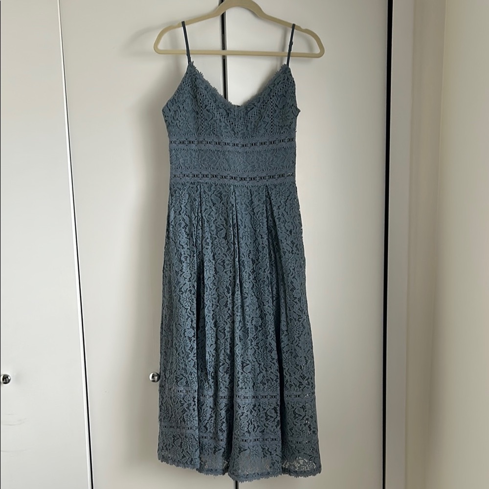 NSR Lace Midi Dress